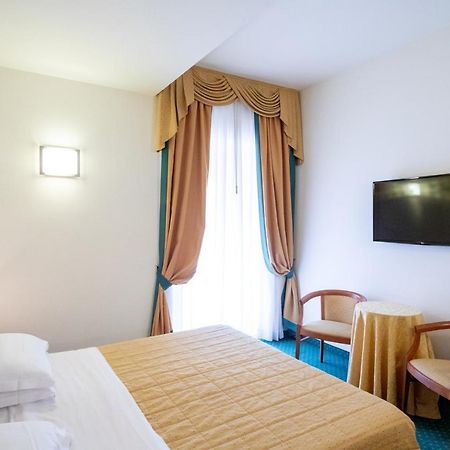 Hotel Capri Bardolino 3S Zewnętrze zdjęcie